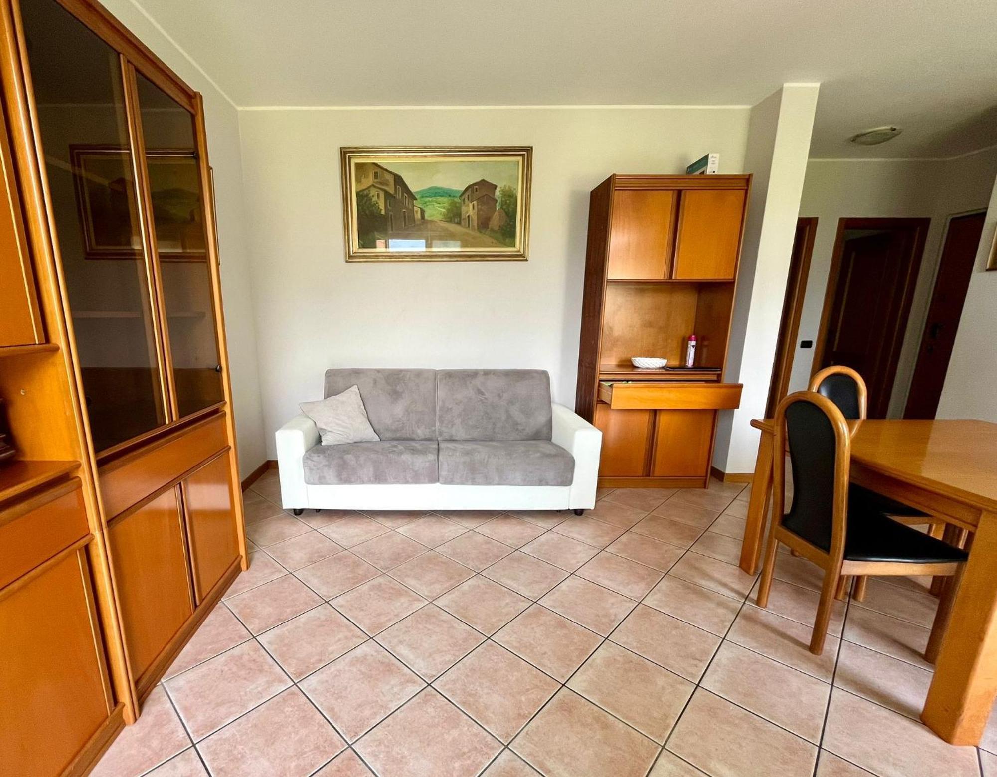 Apartment With Garden And Garage Dongo - Larihome A28 المظهر الخارجي الصورة