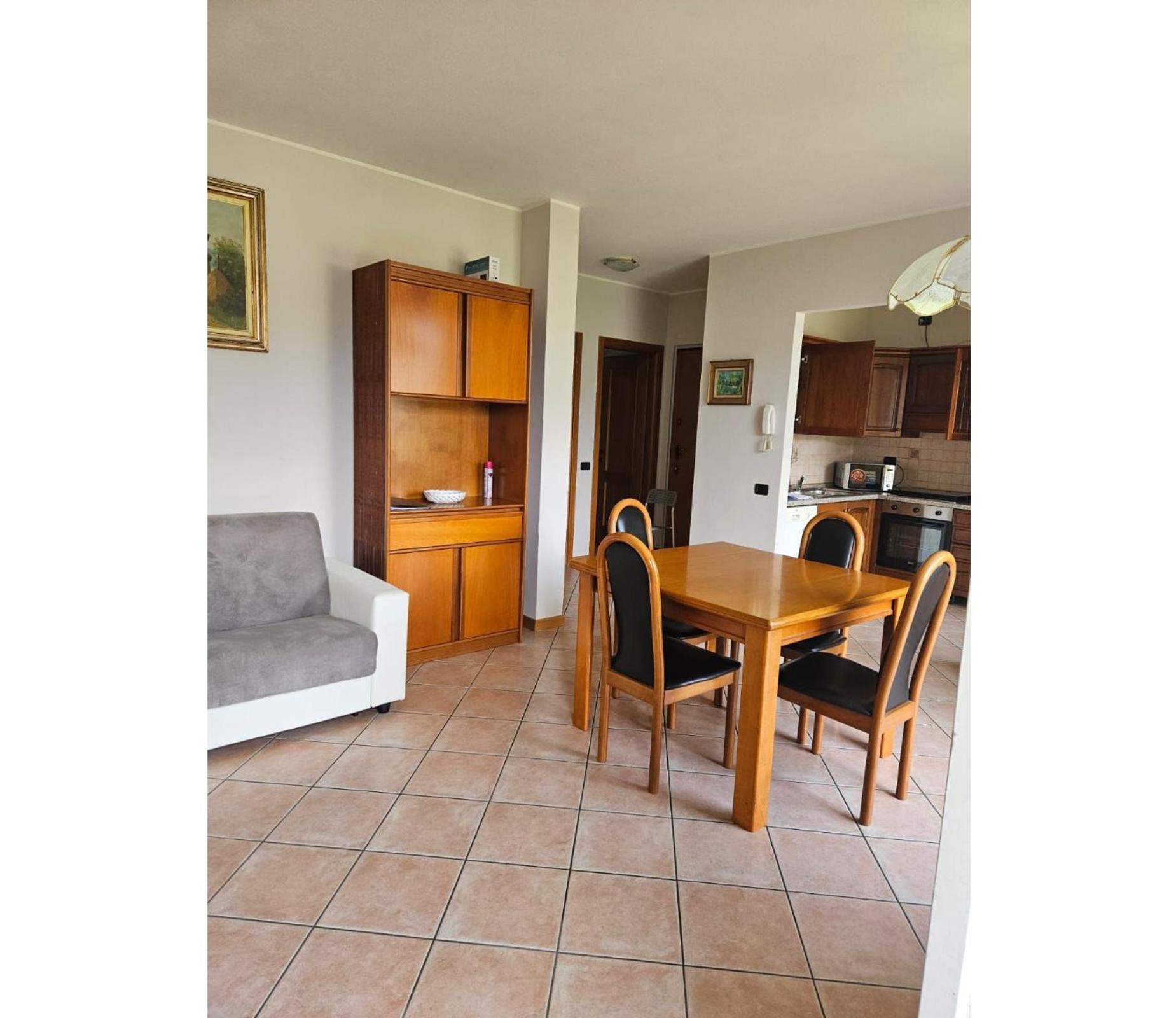Apartment With Garden And Garage Dongo - Larihome A28 المظهر الخارجي الصورة
